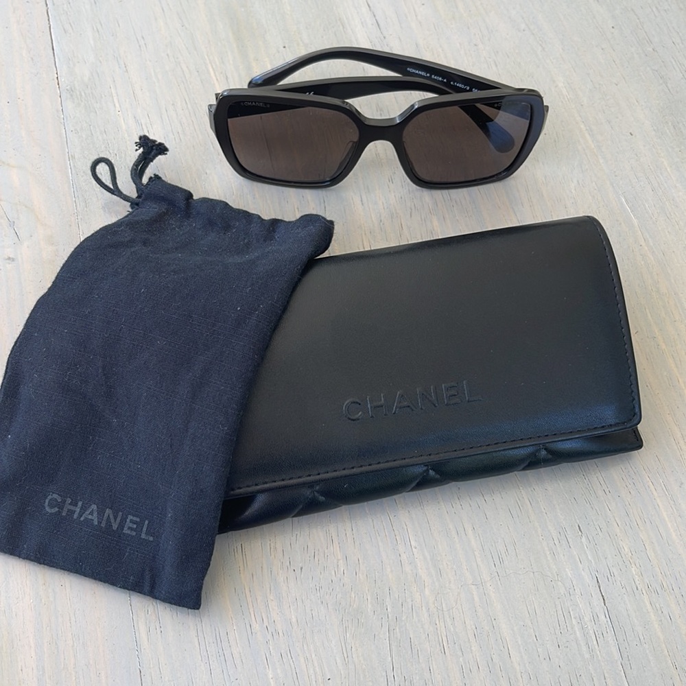 AUTHENTIC Chanel Square Sunglasses- Excellent condition - Picture 8 of 10